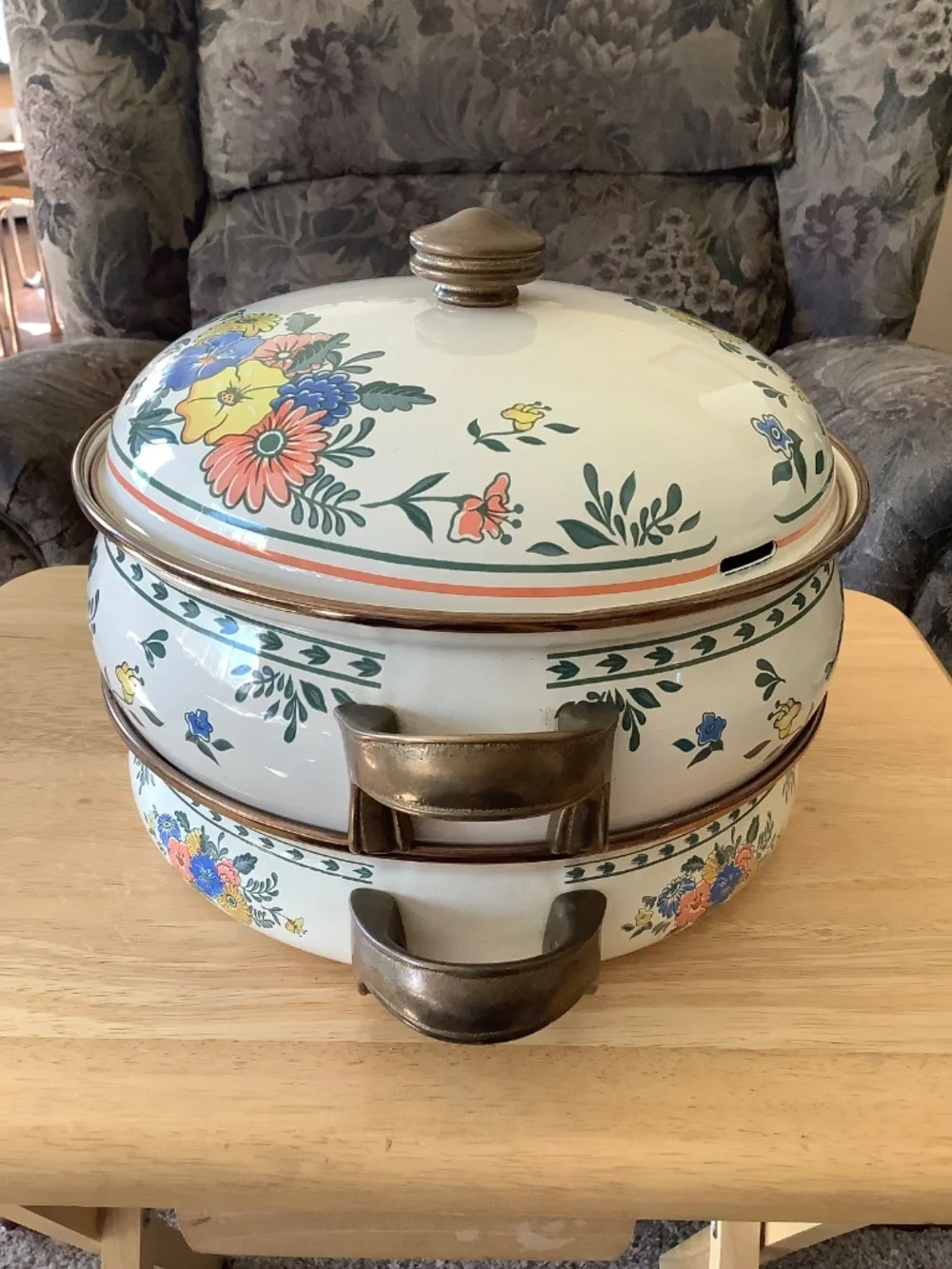 Vintage 1981 M Kamenstein ENAMEL COOKWARE 5-Piece Floral Design Brass Handles